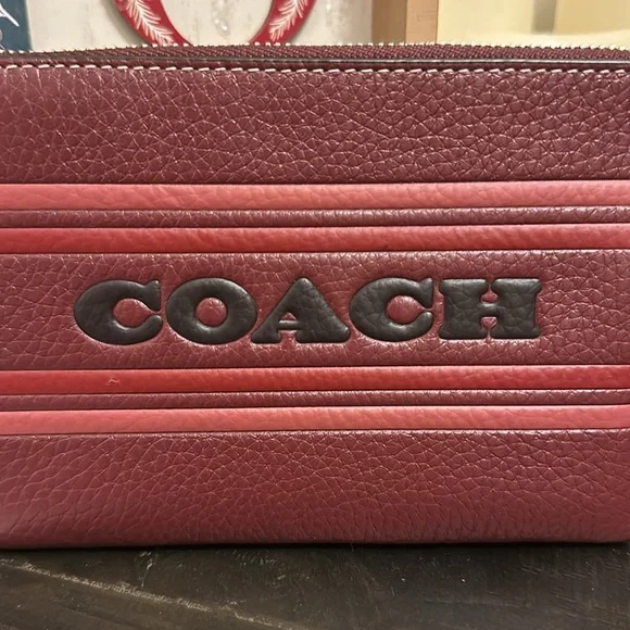 NWT COACH WRISTLET POUCH PEBBLED LEATHER ZIP BLACK BURGUNDY TAN - Picture 2 of 5
